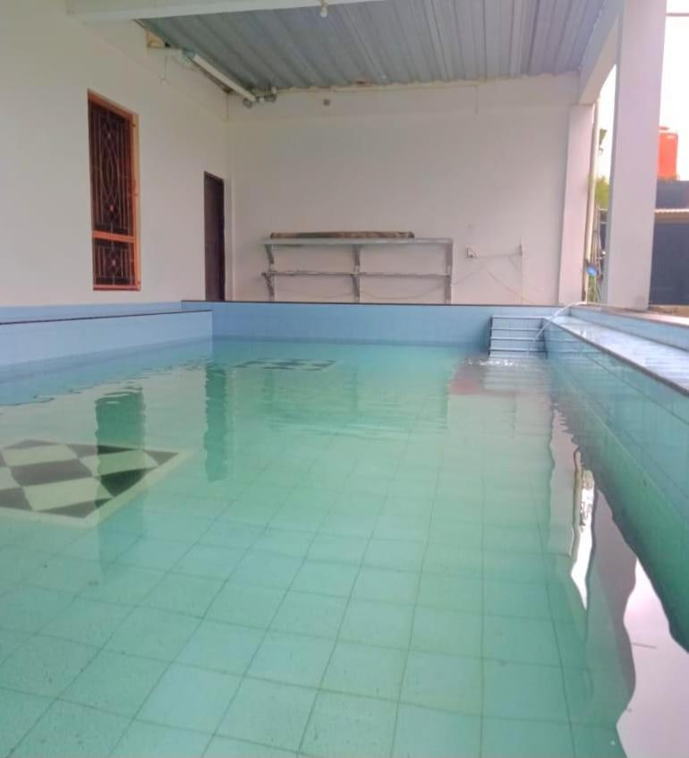 Kampung Istal Villa Pamijahan Bogor Exterior photo